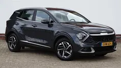 Grijs Gebruikt 2022 Kia Sportage Play SUV | € 25.950 (Eerlijke prijs)