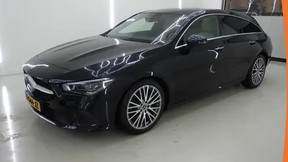 Zwart Gebruikt 2021 Mercedes CLA200 Shooting Brake Luxury Stationwagen | € 24.890 (Goede deal)
