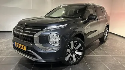 Gebruikt 2025 Mitsubishi Outlander Edition SUV | € 56.950 (Super prijs)