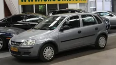Gebruikt 2005 Opel Corsa Essentia Hatchback | € 1.744 (Eerlijke prijs)