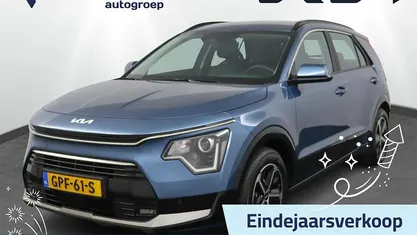 Blauw (metallic) Gebruikt 2024 Kia Niro SUV | € 32.950 (Eerlijke prijs)