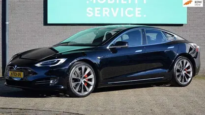 Zwart Gebruikt 2020 Tesla Model S Performance Hatchback | € 39.964 (Eerlijke prijs)