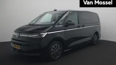 Zwart Gebruikt 2023 VW Multivan Life MPV | € 56.945 (Eerlijke prijs)