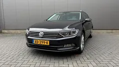 Zwart Gebruikt 2015 VW Passat Highline Stationwagen | € 8.450 (Eerlijke prijs)