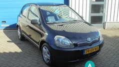 Zwart Gebruikt 2001 Toyota Yaris Hatchback | € 2.995 (Eerlijke prijs)