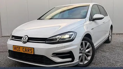 Gebruikt 2017 VW Golf VII Highline Hatchback | € 17.744 (Eerlijke prijs)