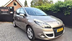 Gebruikt 2010 Renault Scénic III Dynamique MPV | € 3.445 (Eerlijke prijs)