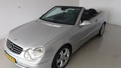 Grijs, metallic lak Gebruikt 2003 Mercedes CLK320 Avantgarde Cabriolet | € 6.950 (Iets duurder)