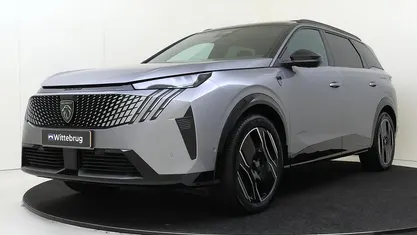 Grijs Gebruikt 2025 Peugeot e-5008 Avantage SUV | € 49.925 (Eerlijke prijs)