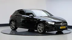 Zwart Gebruikt 2020 Mercedes A250 Hatchback | € 25.445 (Eerlijke prijs)
