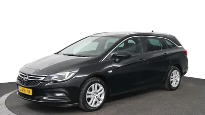 Zwart Gebruikt 2019 Opel Astra Edition Stationwagen | € 9.999 (Eerlijke prijs)