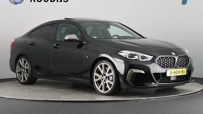 Zwart Occasion 2020 BMW M235 Executive Coupé | € 36.450 (Goede deal)