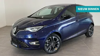 Blauw Gebruikt 2024 Renault Zoe Iconic Hatchback | € 22.900 (Eerlijke prijs)