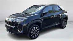 Rood Nieuw 2025 Toyota Yaris Cross Comfort SUV | € 34.449 (Eerlijke prijs)