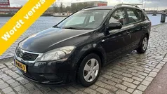 Zwart Gebruikt 2011 Kia Ceed Hatchback | € 3.950 (Goede deal)