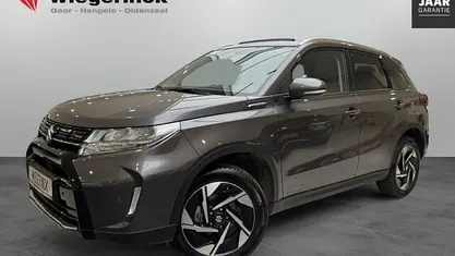 Occasion 2025 Suzuki Vitara Style SUV | € 29.944 (Eerlijke prijs)