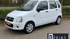 Wit Gebruikt 2006 Opel Agila Essentia Hatchback | € 895 (Goede deal)