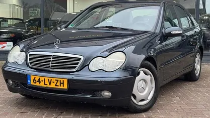 Zwart Gebruikt 2003 Mercedes C180 Elegance Sedan | € 2.595 (Goede deal)