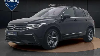 Zwart Occasion 2023 VW Tiguan R-line SUV | € 35.450 (Goede deal)