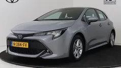 Grijs metallic Gebruikt 2019 Toyota Corolla Active Hatchback | € 21.495 (Eerlijke prijs)