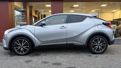 Occasion 2017 Toyota C-HR Premium SUV | € 16.850 (Eerlijke prijs)