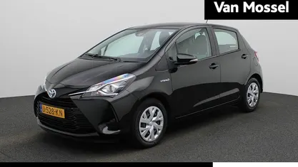 Occasion Toyota Yaris Hybrid Active 101 PK (74 kW) 2020 Zwart Hatchback
