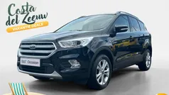 Absolute black (donker zwart) Gebruikt 2017 Ford Kuga Titanium SUV | € 16.940 (Eerlijke prijs)