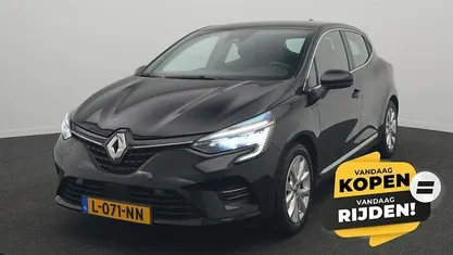 Occasion 2021 Renault Clio V Intens Hatchback | € 17.500 (Eerlijke prijs)