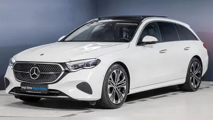 Wit Occasion 2024 Mercedes E300 Avantgarde Stationwagen | € 54.795 (Super prijs)