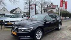 Zwart Gebruikt 2019 VW Passat Highline Stationwagen | € 16.950 (Eerlijke prijs)