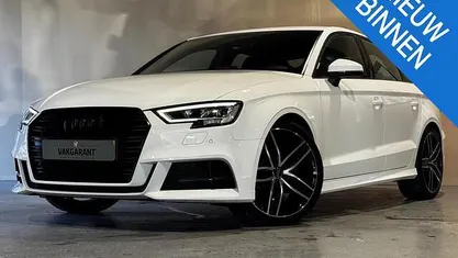 Wit Occasion 2019 Audi A3 S-Line Sedan | € 20.950 (Eerlijke prijs)