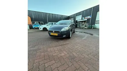 Grijs Occasion 2007 Fiat Grande Punto Dynamic Hatchback | € 1.100 (Eerlijke prijs)