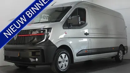 Gebruikt 2024 Renault Master Van | € 31.945 (Super prijs)