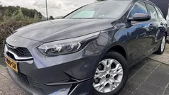Grijs, metallic lak Gebruikt 2023 Kia Ceed Sportswagon Start Stationwagen | € 25.800 (Eerlijke prijs)