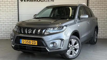 Grijs Gebruikt 2023 Suzuki Vitara SUV | € 24.950 (Eerlijke prijs)