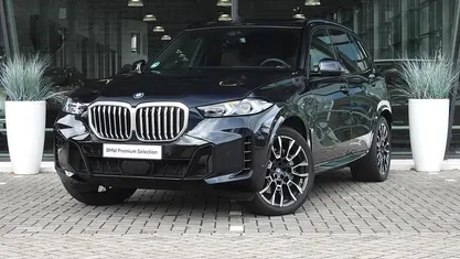 Zwart Gebruikt 2025 BMW X5 Executive SUV | € 97.850 (Eerlijke prijs)