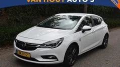 Wit Gebruikt 2019 Opel Astra Edition Hatchback | € 9.950 (Eerlijke prijs)
