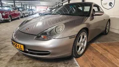 Beige Occasion 2000 Porsche 911 Carrera Coupé | € 24.950 (Goede deal)
