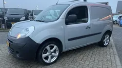 Zilver Gebruikt 2010 Renault Kangoo MPV | € 2.950 (Eerlijke prijs)