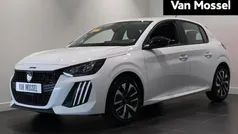 Wit Nieuw 2025 Peugeot 208 Style Hatchback | € 26.740 (Super prijs)