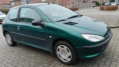Occasion 2001 Peugeot 206 Hatchback | € 350 (Goede deal)