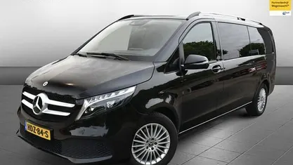 Zwart Gebruikt 2024 Mercedes V300 MPV | € 74.950 (Eerlijke prijs)
