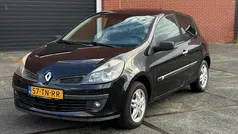 Zwart Gebruikt 2006 Renault Clio II Expression Hatchback | € 1.595 (Eerlijke prijs)