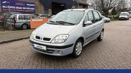 Grijs Gebruikt 2001 Renault Scénic Expression MPV | € 1.095 (Goede deal)
