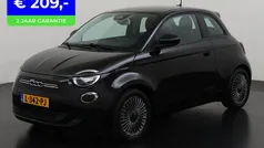 Zwart Gebruikt 2021 Fiat 500e Passion Hatchback | € 16.895 (Eerlijke prijs)