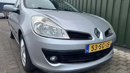 Occasion Renault Clio II Dynamique 98 PK (72 kW) 2006 Hatchback