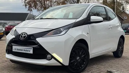 Occasion 2014 Toyota Aygo X-play Hatchback | € 6.999 (Eerlijke prijs)