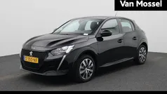Zwart Gebruikt 2023 Peugeot e-208 Active Hatchback | € 18.900 (Goede deal)