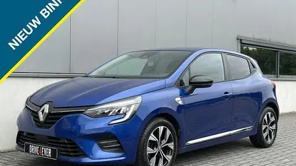 Occasion Renault Clio V LIMITED 91 PK (66 kW) 2022 Blauw Hatchback