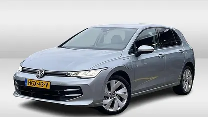 Occasion VW Golf VIII Edition 204 PK (150 kW) 2025 Zilver Hatchback